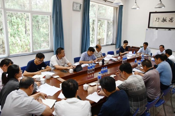 集团召开设备造作业务转型工作座谈会