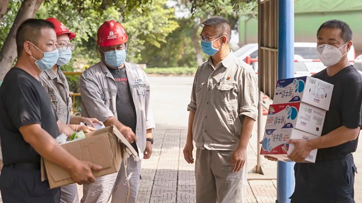 解化化工发展“我为人民办实事”2021年“关爱职工、夏送清冷”活动