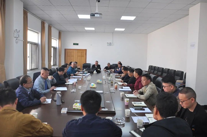 云煤（yl6809永利）集团总经理助理陈家昆一行到陆东煤矿公司发展安全查抄