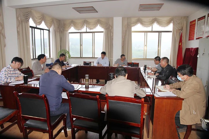 【专项行动】集团党委副书记、工会主席王鑫到后所煤矿公司、东源恒鼎公司、东源接济队领导专题民主生涯会