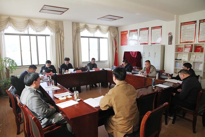 云煤（yl6809永利）集团领导组一行到后所煤矿公司领导年度民主生涯会