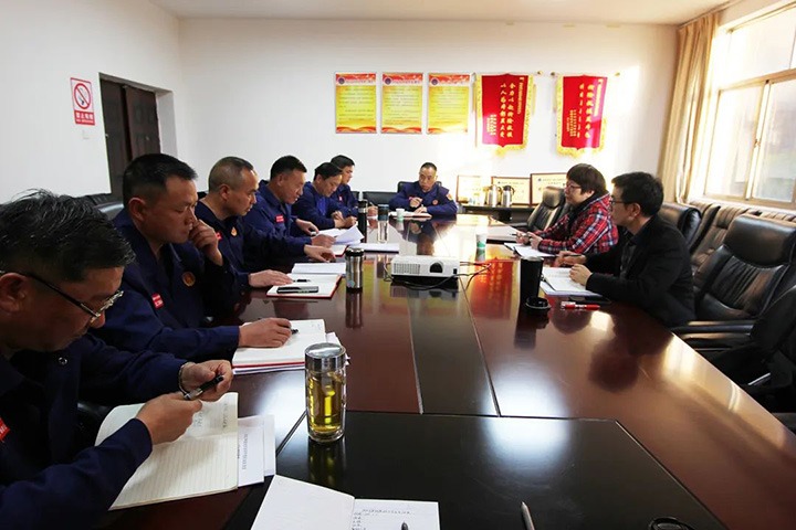 云煤（yl6809永利）集团领导组到国度矿山应急接济东源队领导年度民主生涯会