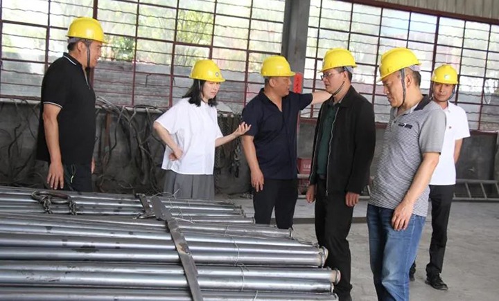 【主题教育】云煤（yl6809永利）集团党委委员、财政总监莫晓丹一行到一平浪煤矿发展主题教育调研