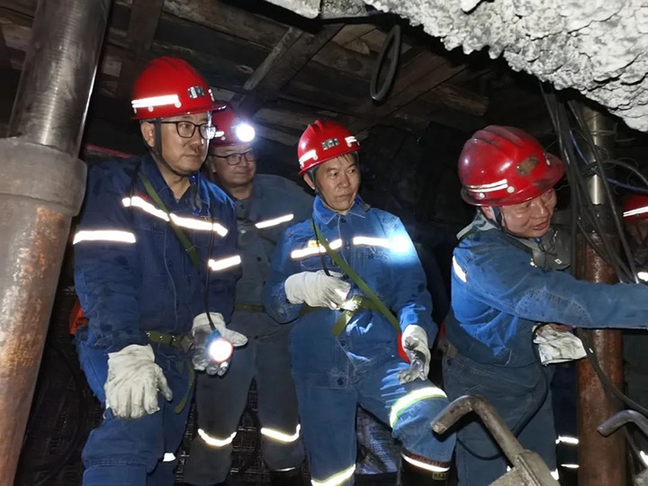 【主题教育】云煤（yl6809永利）集团党委委员、副总经理、总工程师施从伟到陆东煤矿公司发展主题教育调研