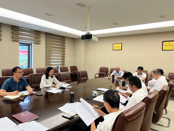 【主题教育】云煤（yl6809永利）集团党委委员、财政总监莫晓丹到yl6809永利地产公司领导主题教育专题民主生涯会