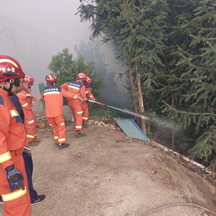 【聚焦云煤】你们来了，我们就安心了——东源队成功杀绝富源县山火