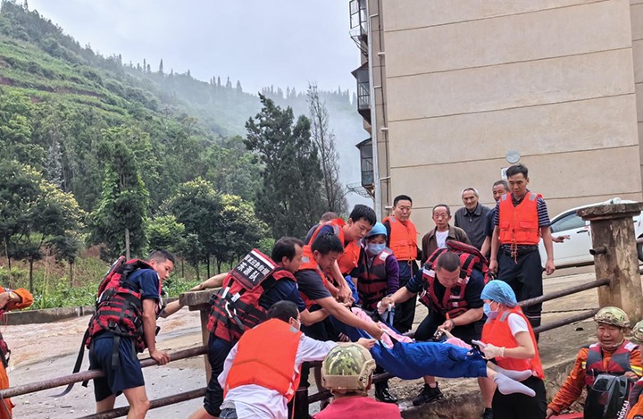 关键时刻冲在前，防汛抢险护安然，云煤集团在行动！