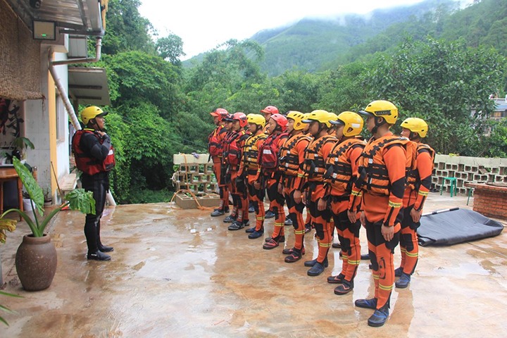 东源队勇赴普洱幼黑江，提升激流水域接济能力