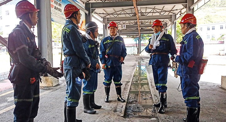 集团党委副书记、副董事长、总经理高建嵩到镇雄煤业发展安全出产大查抄