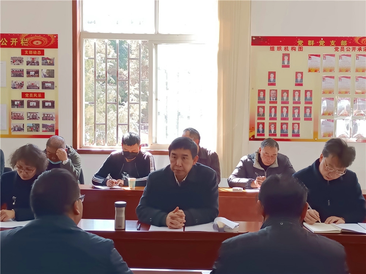 集团辅导光临可保煤矿送温暖 (3).jpg